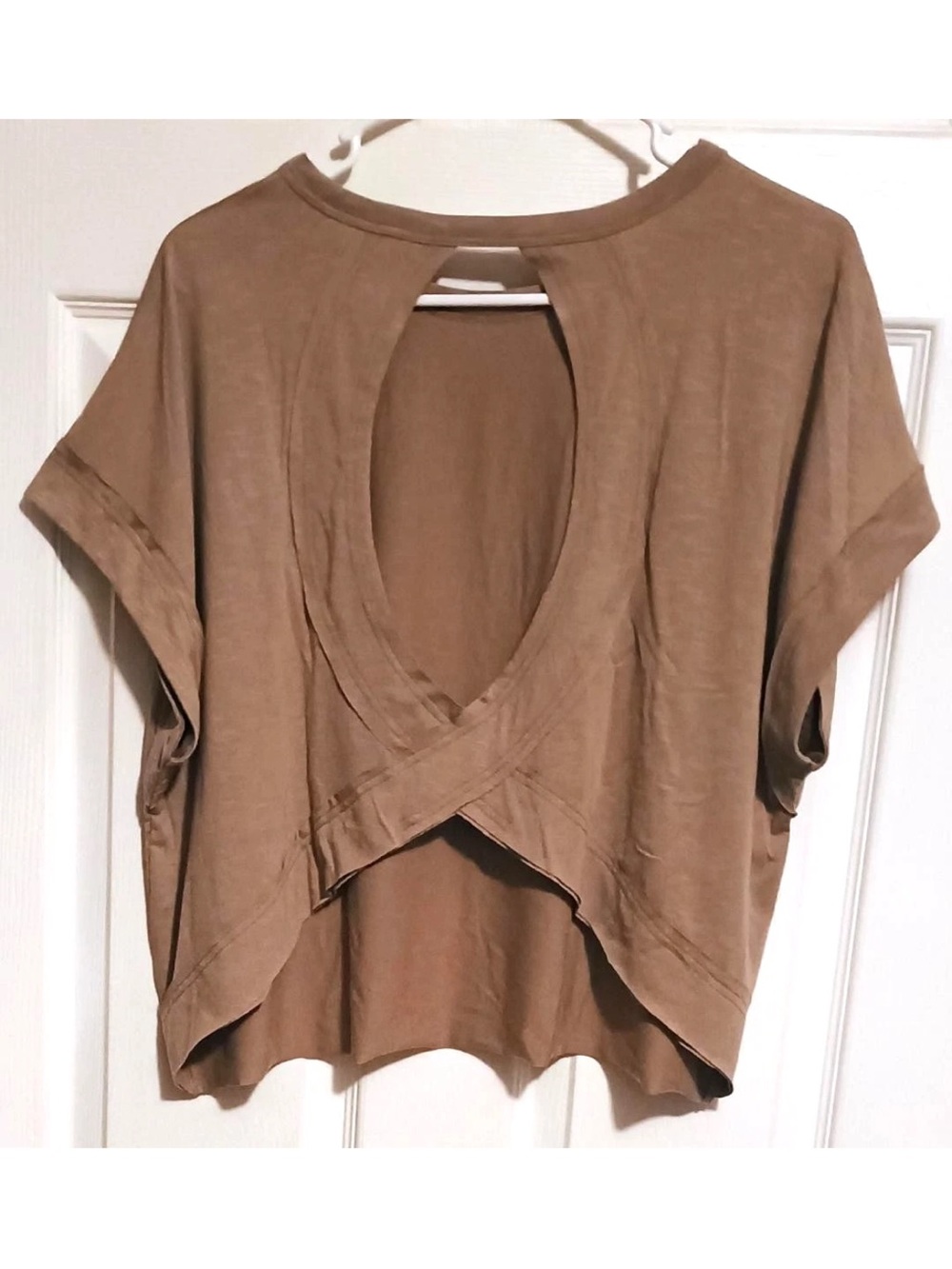 Women's Taupe Open-Back Cropped Top
